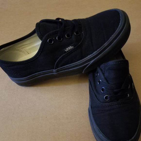 Vans Shoes - Black Vans!!!